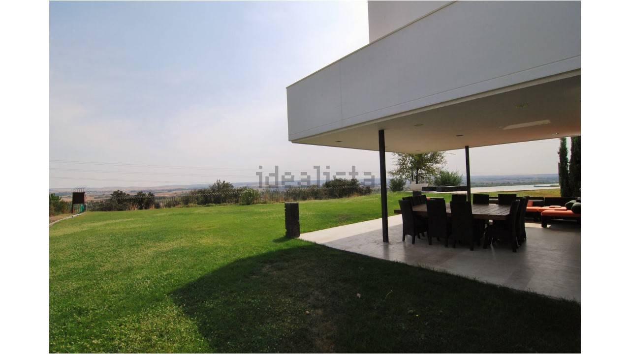 Alquila por horas Casa con diseño moderno y vistas panorámicas increíbles