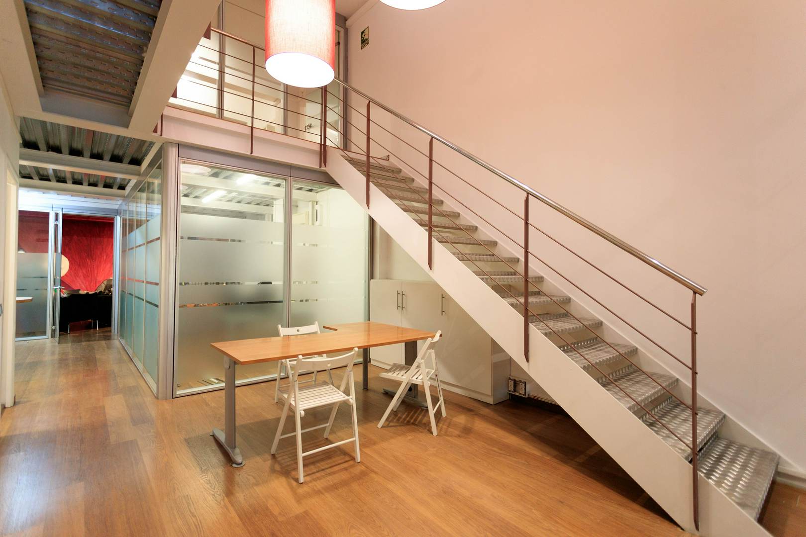 Alquila por horas Loft polivalente con dos plantas