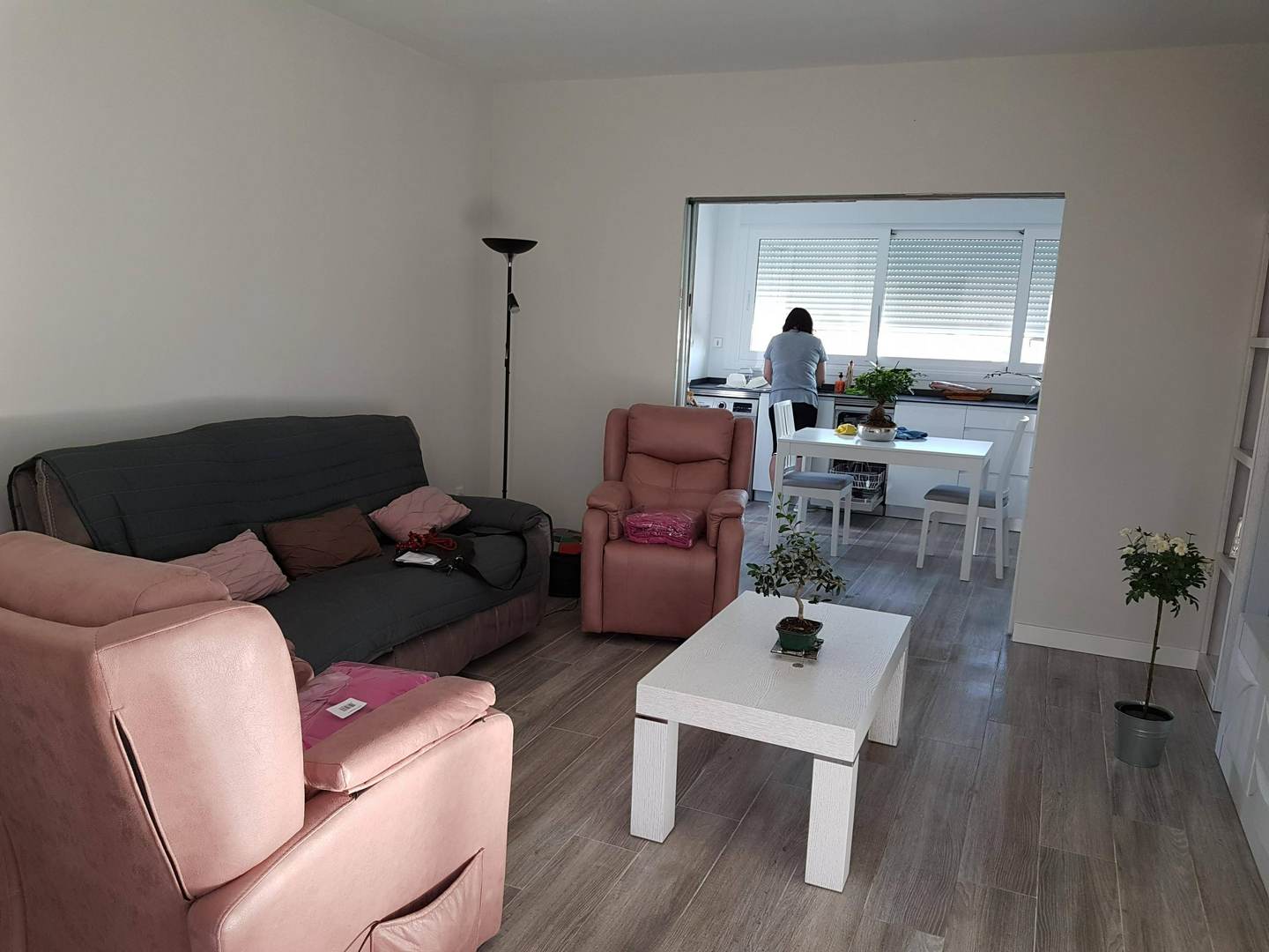 Alquila por horas Vivienda unifamiliar moderna para rodajes en  Las Cárcavas, al lado de  Valdebebas
