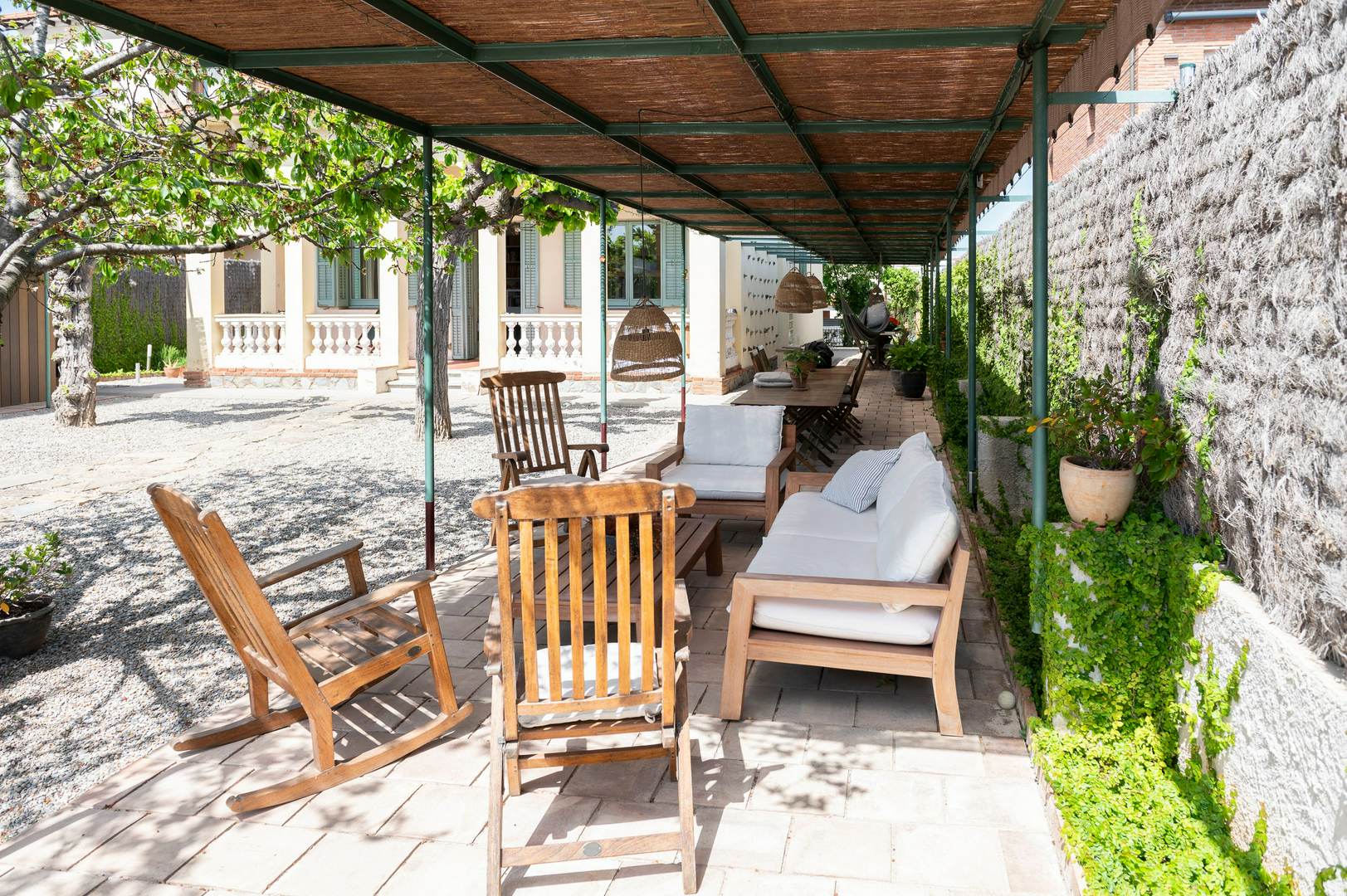 Alquila por horas Vivienda unifamiliar estilo años 30
