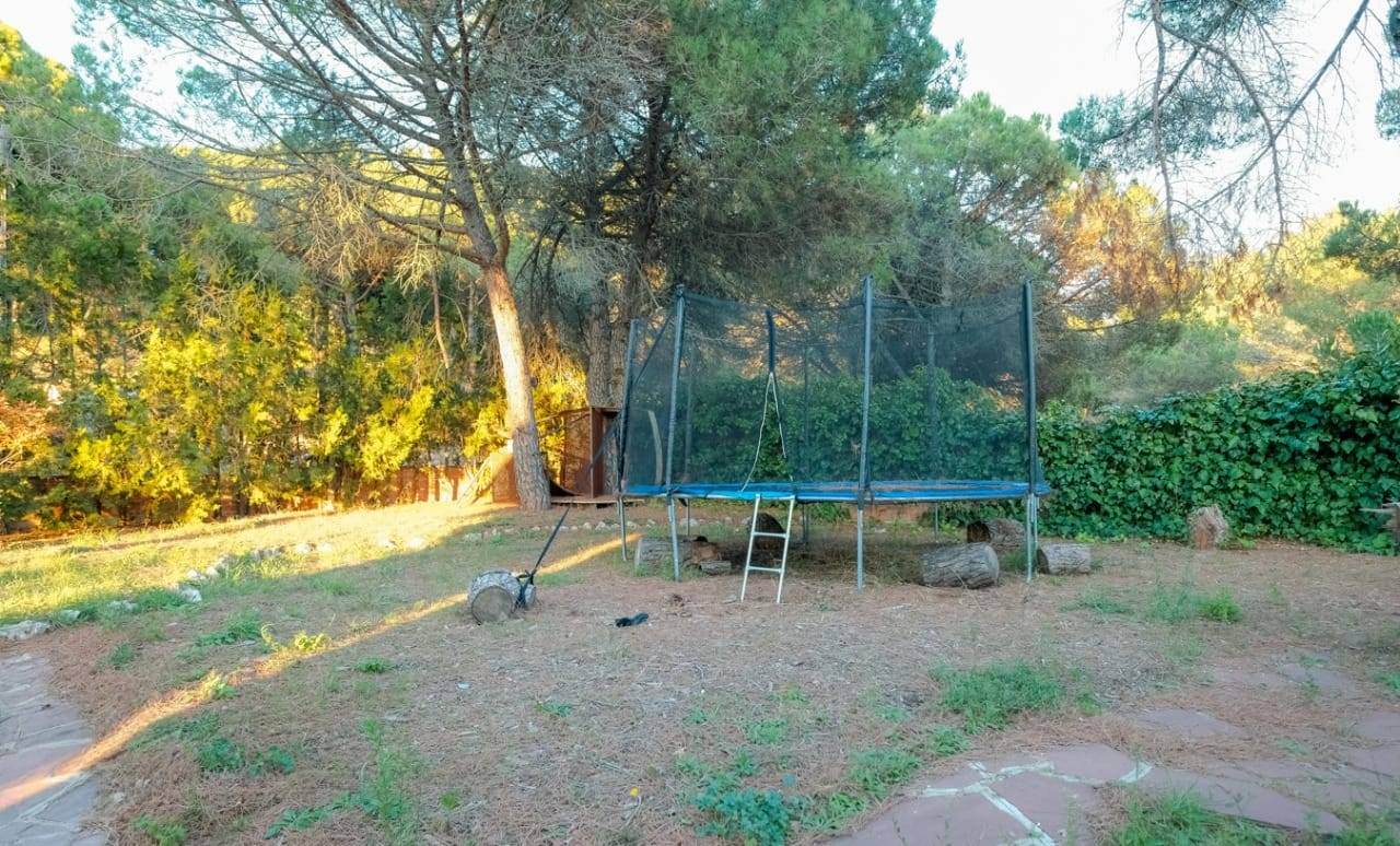 Alquila por horas Casa cuatro vientos con jardín y piscina
