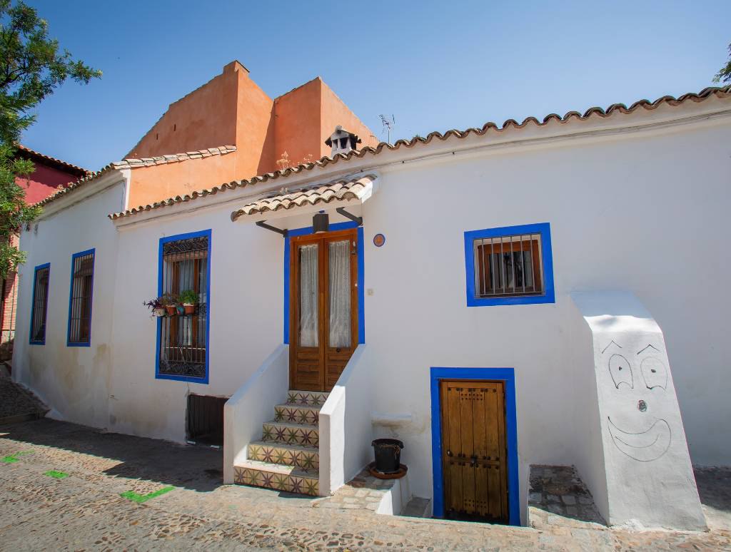 Alquila por horas Casa de pueblo colorida en Toledo