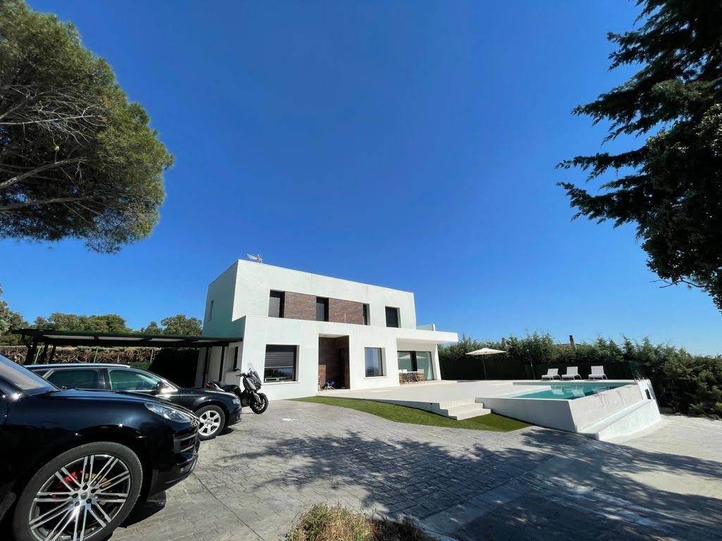 Alquila por horas Vivienda moderna de reciente construcción en Torrelodones