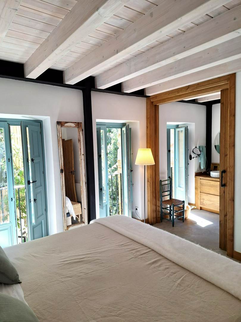 Alquila por horas Casa de montaña con vistas a bosque de castaños y arroyo