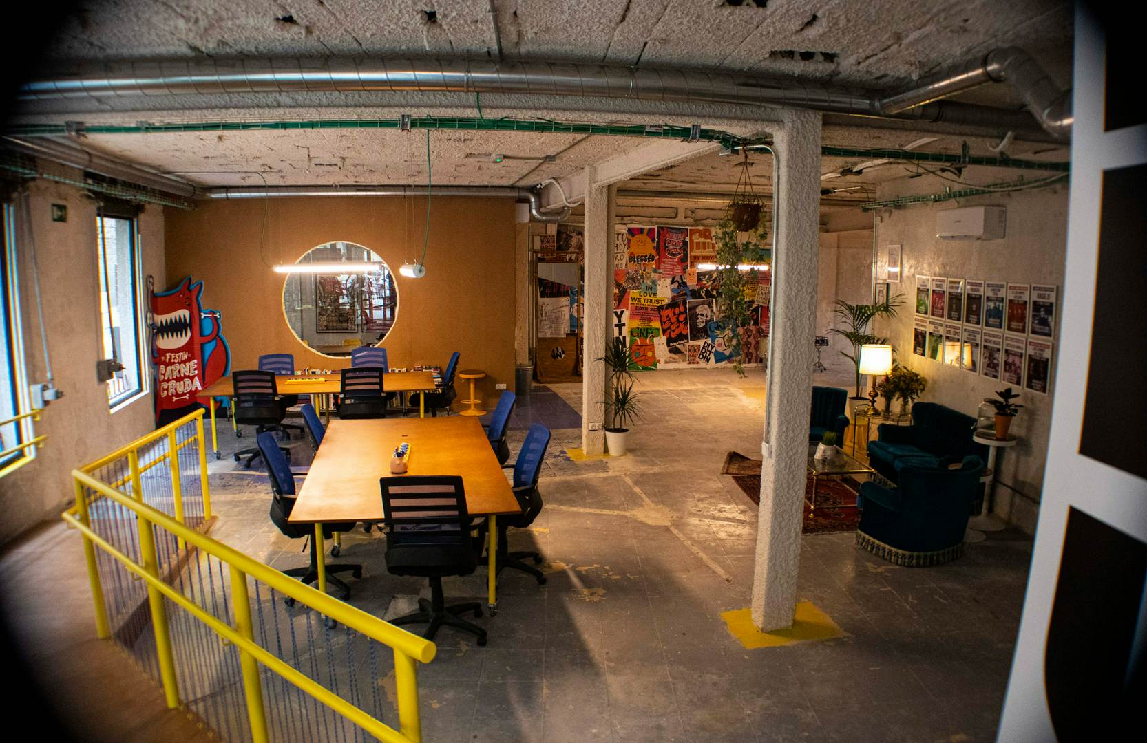 Alquila por horas Estudio de grabación estilo industrial