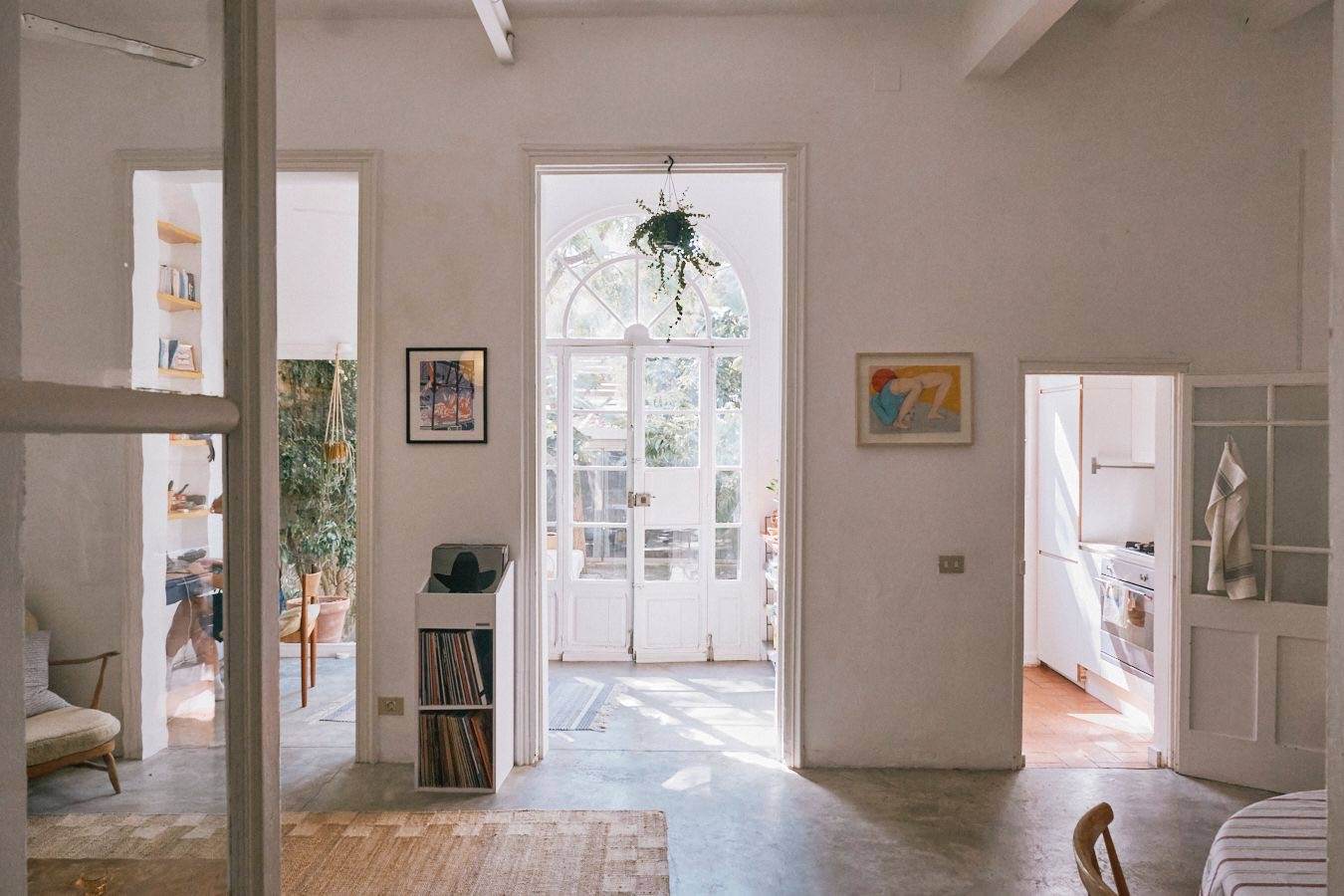 Alquila por horas CASITA CON PATIO Y ESTUDIO EN BARCELONA