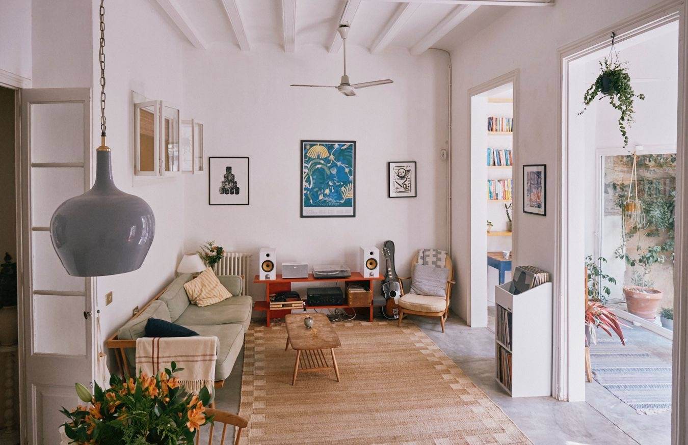 Alquila por horas CASITA CON PATIO Y ESTUDIO EN BARCELONA