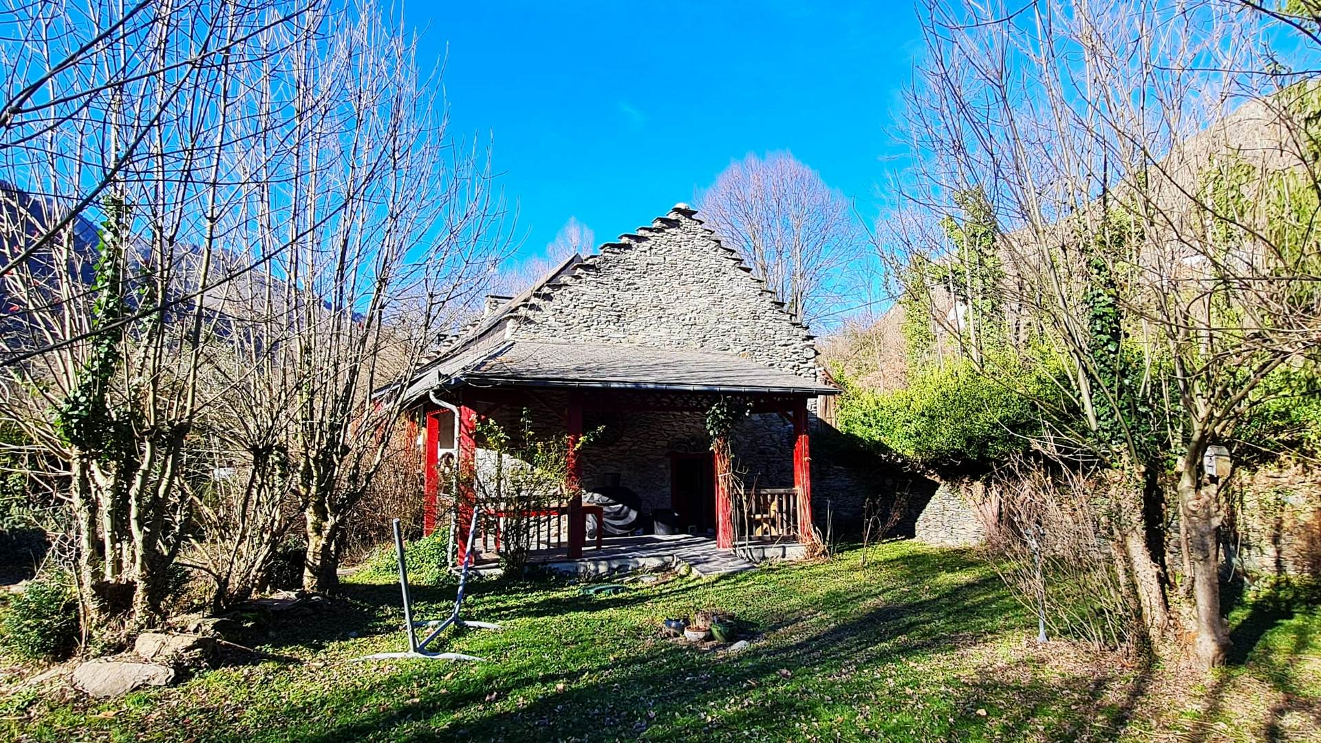 Alquila por horas Antigua granja del siglo XVII en los Pirineos