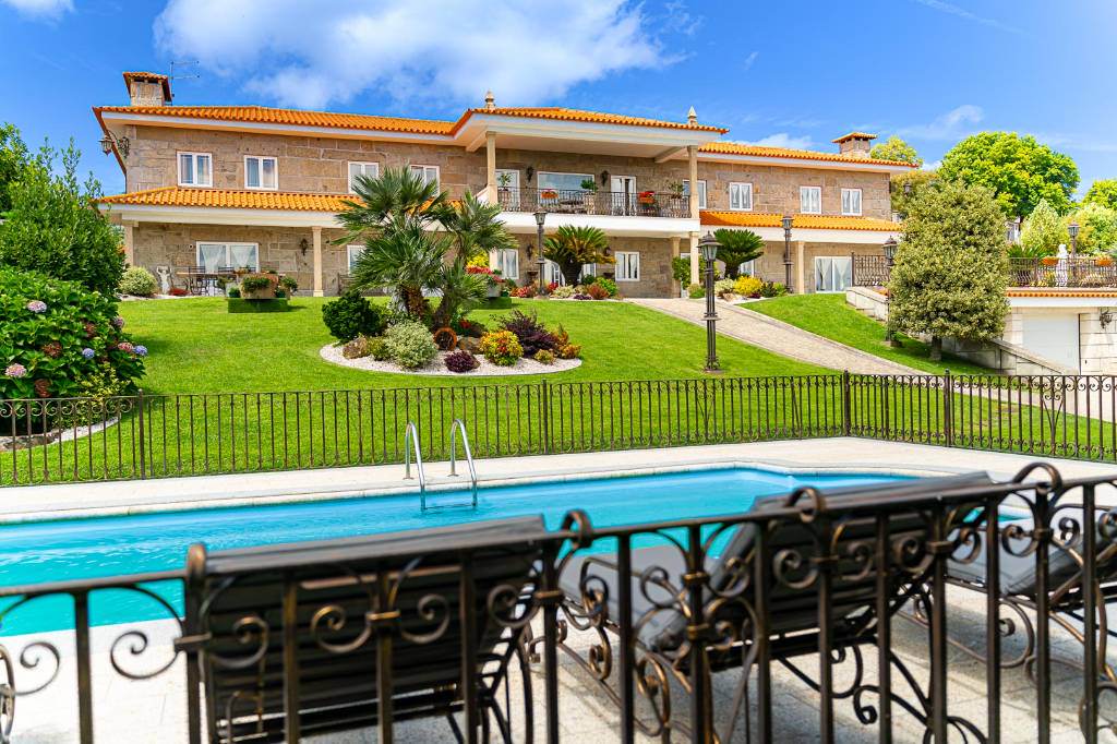 Alquila por horas Luxurious and Elegant Family House in a Quiet Place