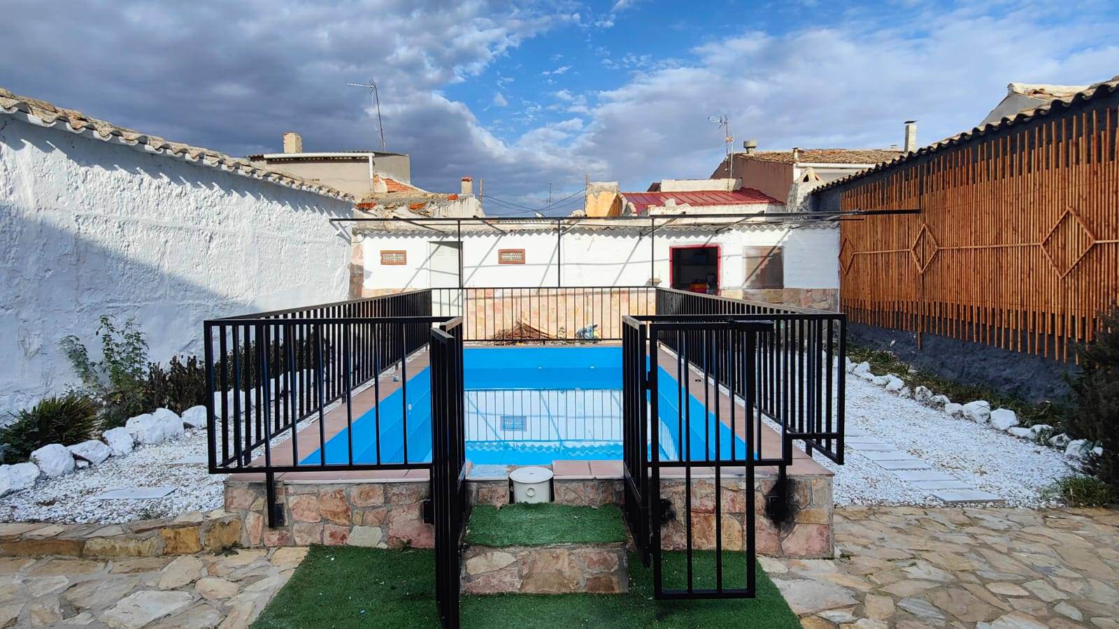 Alquila por horas Bonita casa rústica en Toledo
