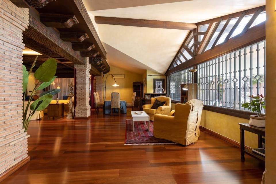 Alquila por horas Única y exclusiva villa de lujo con vistas a Sierra Nevada 