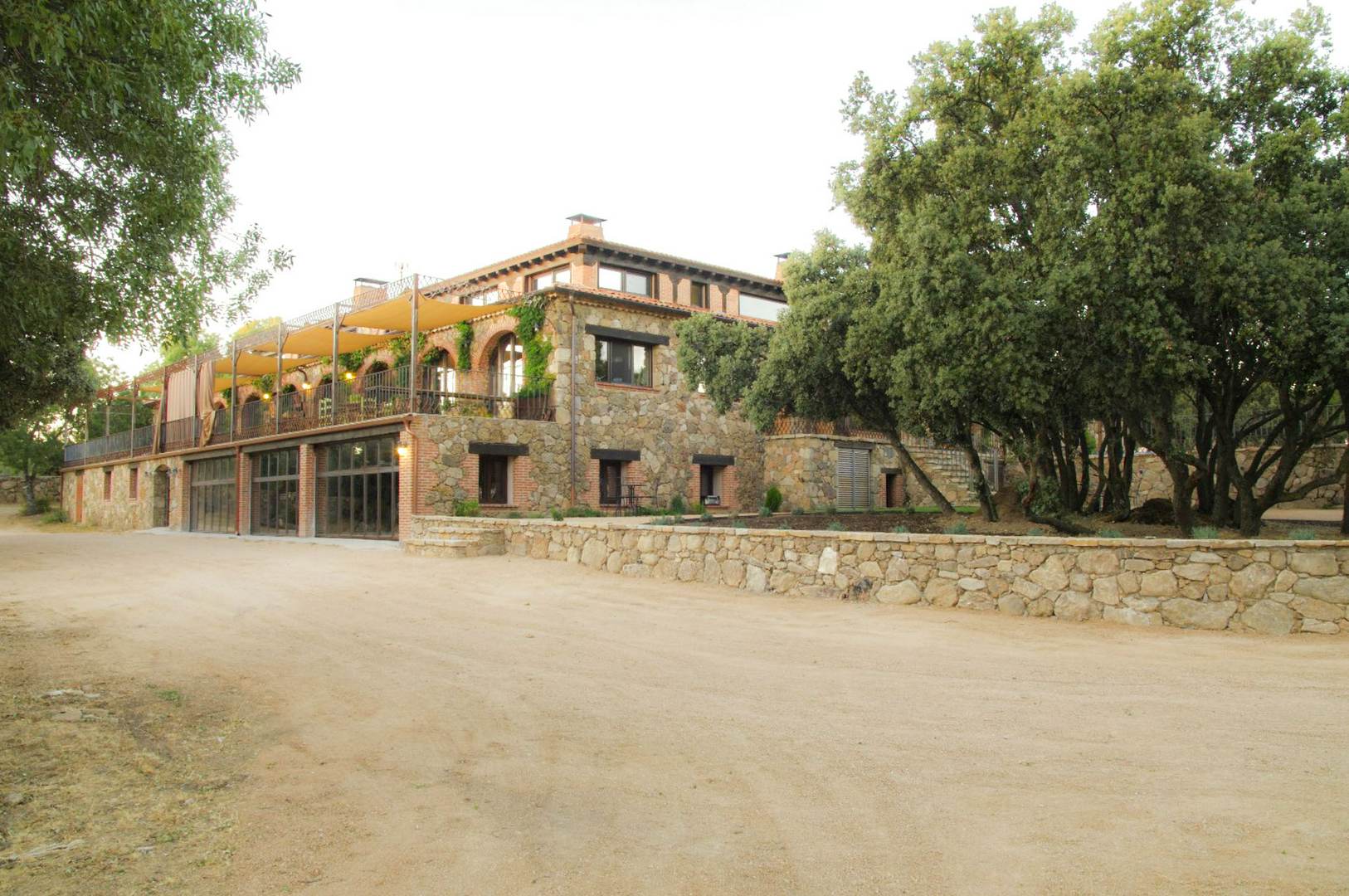 Alquila por horas Casa grande de campo
