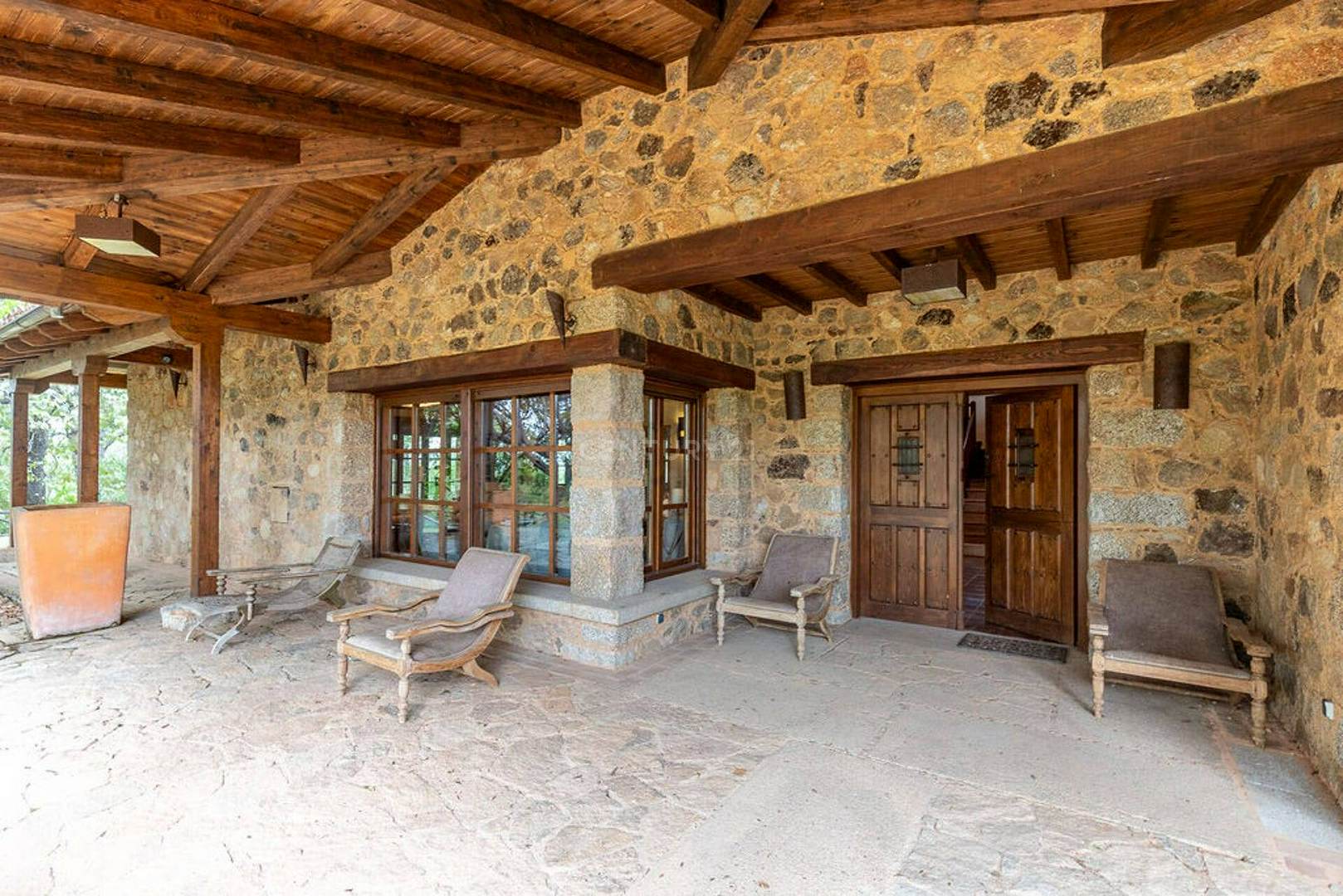 Alquila por horas FINCA RUSTICA CON PRECIOSA VIVIENDA
