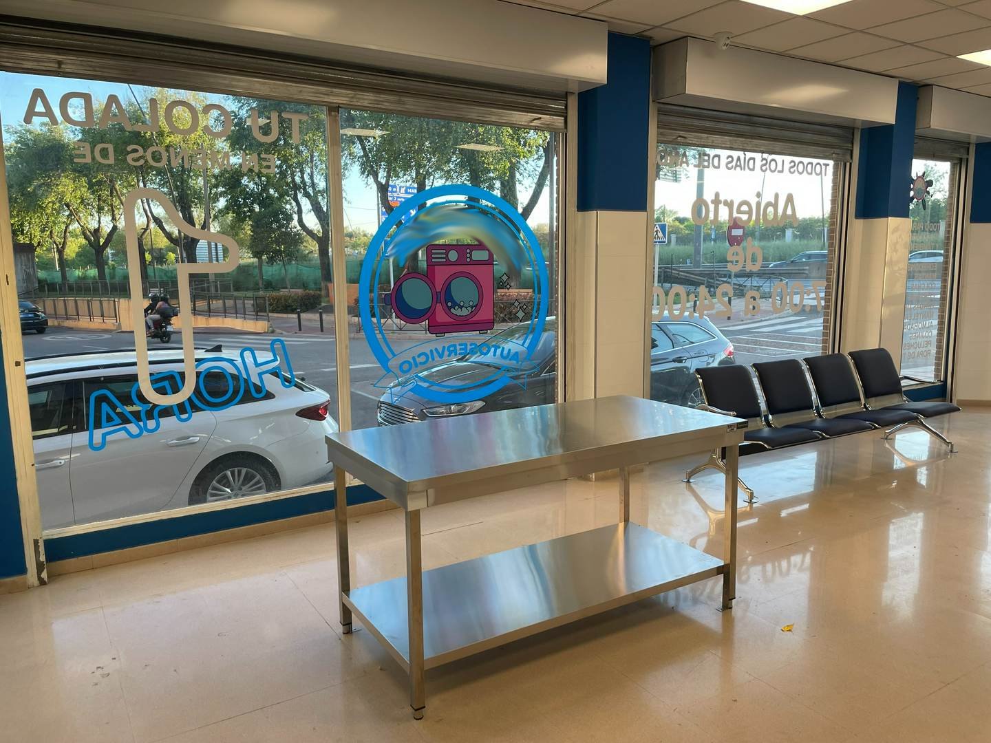 Alquila por horas Lavanderia Autoservicio muy espaciosa y luminosa