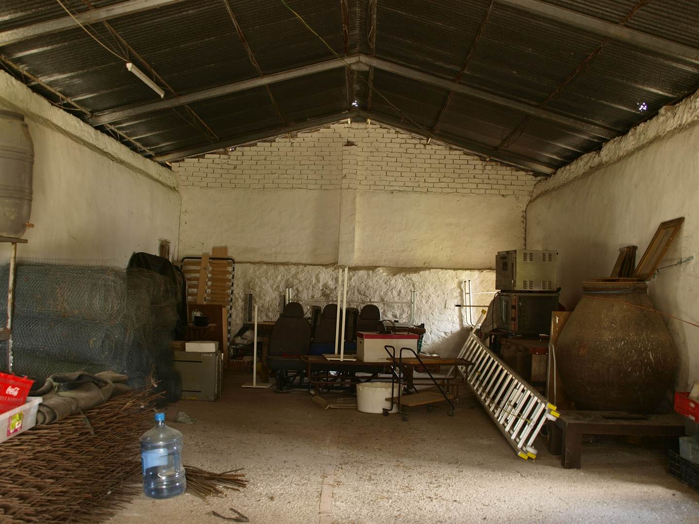 Alquila por horas Finca rústica rodeada de cultivo de pistachos y cereal