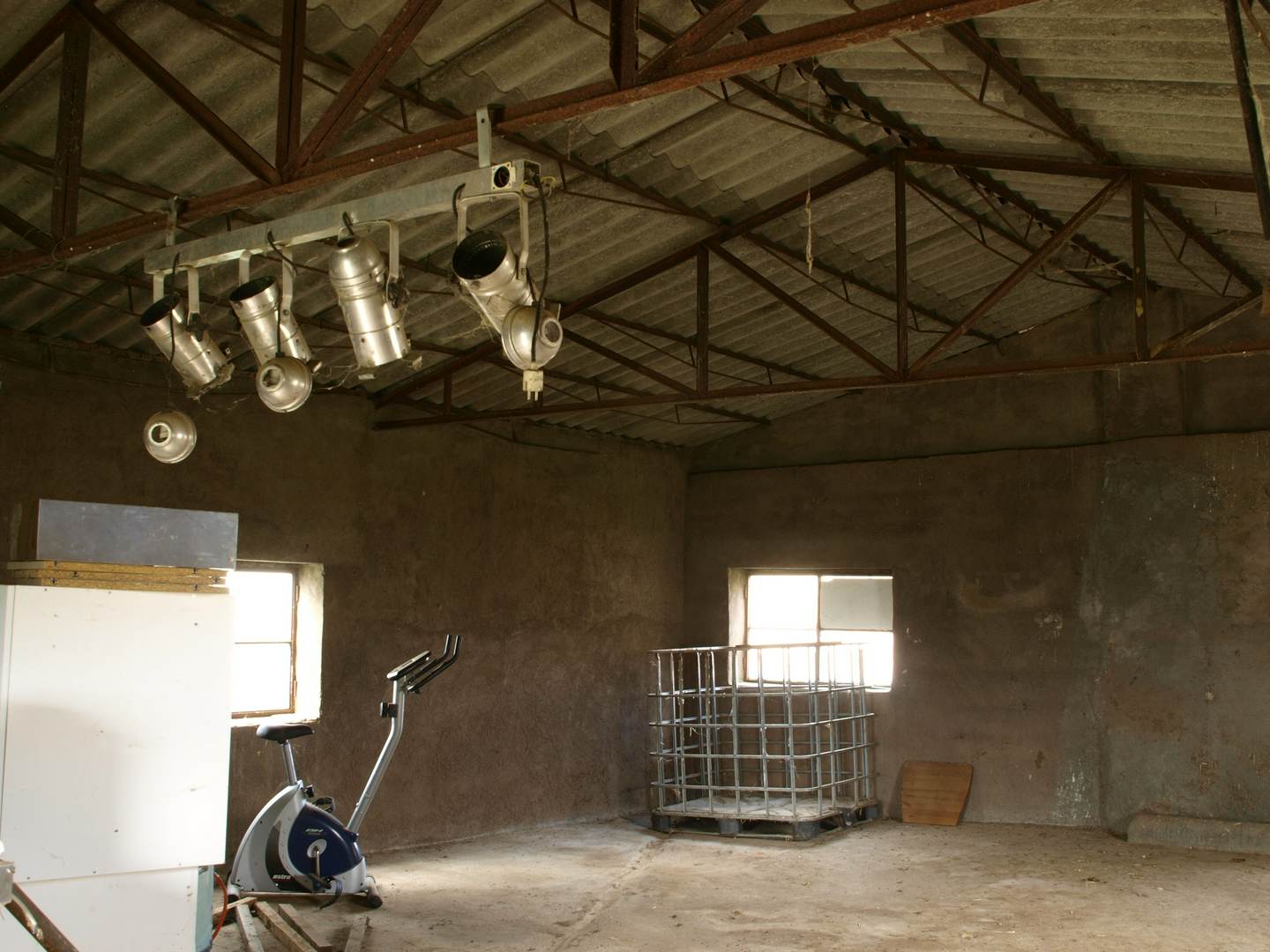 Alquila por horas Finca rústica rodeada de cultivo de pistachos y cereal