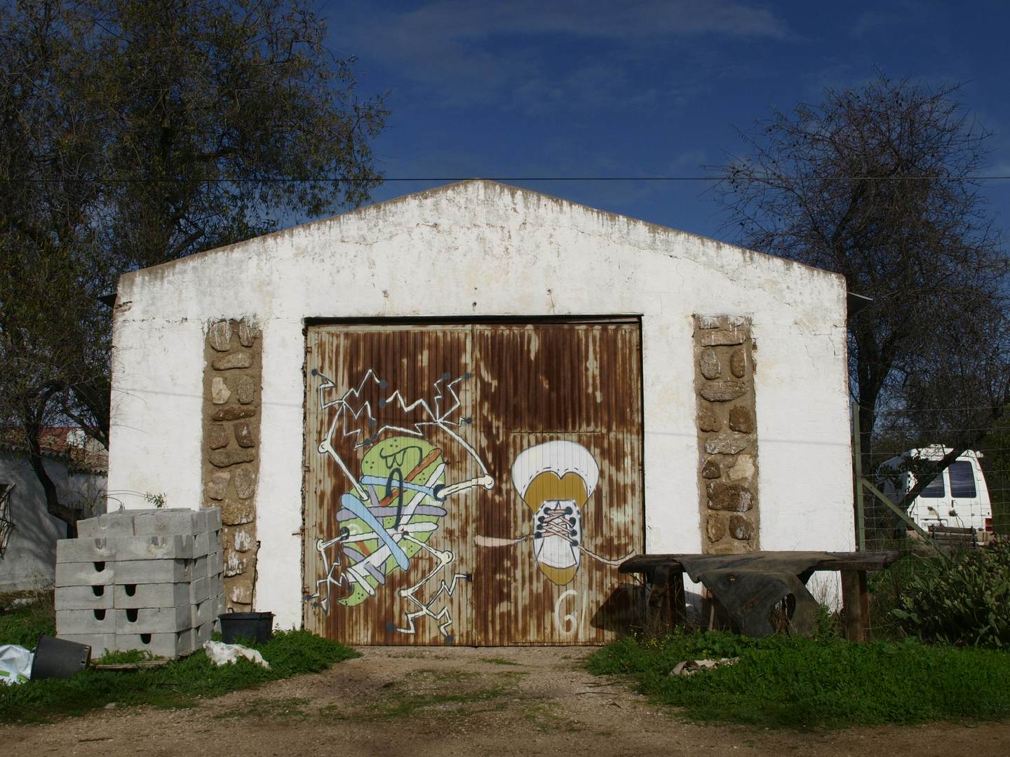Alquila por horas Finca rústica rodeada de cultivo de pistachos y cereal