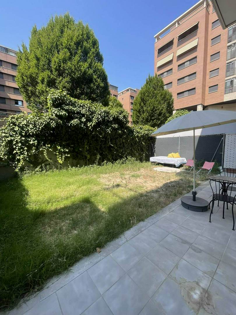 Alquila por horas Alplio bajo con jardín en Madrid