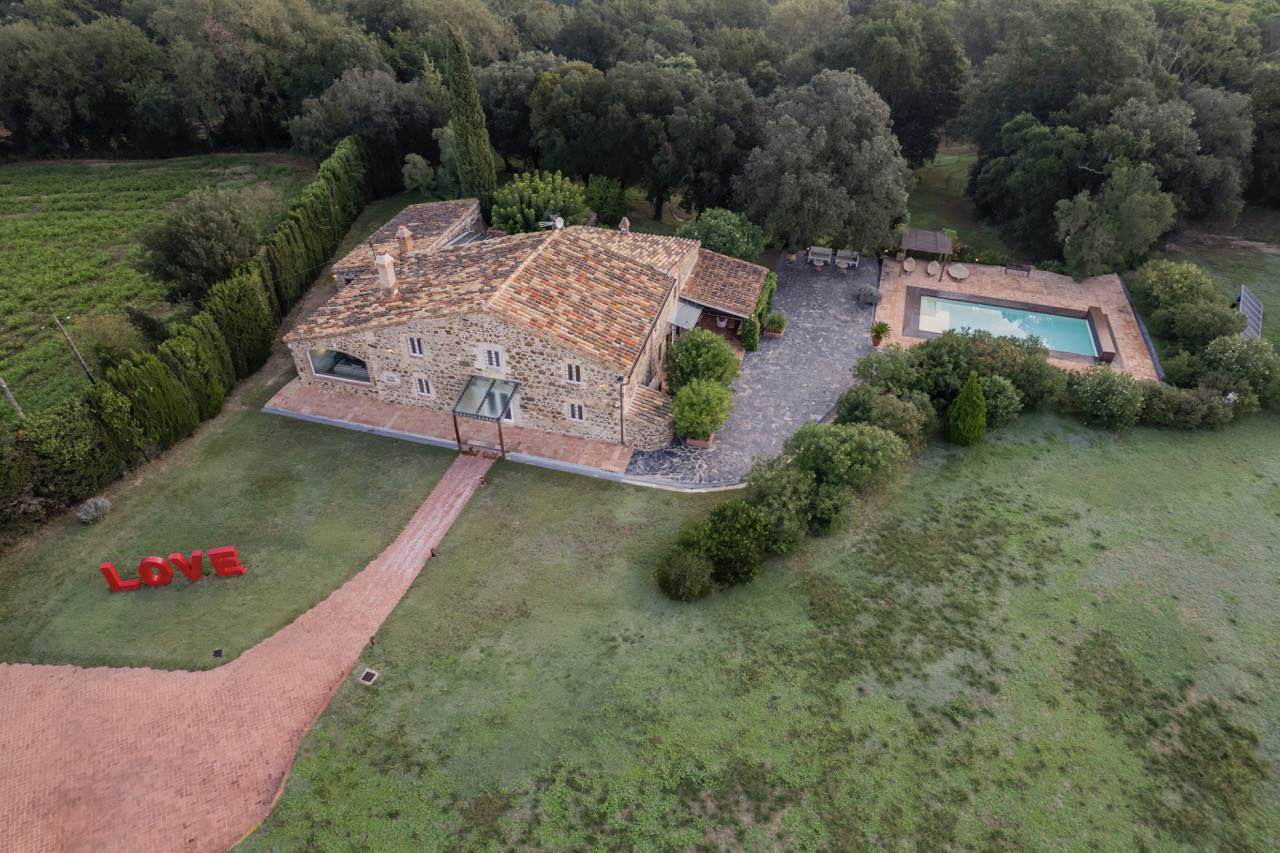 Alquila por horas Masía unifamiliar en Gerona