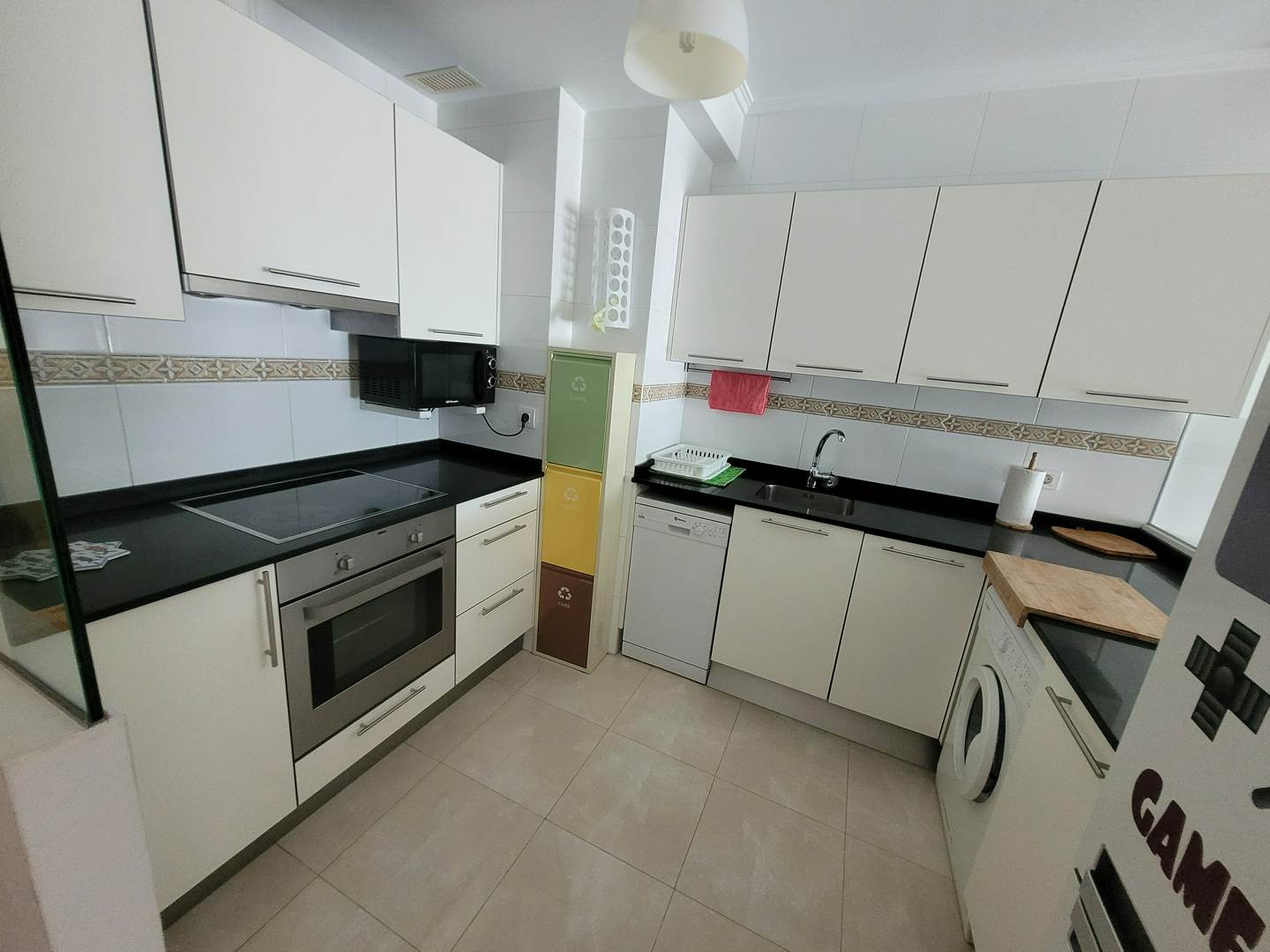 Alquila por horas Vivienda unifamiliar cocina con cristal
