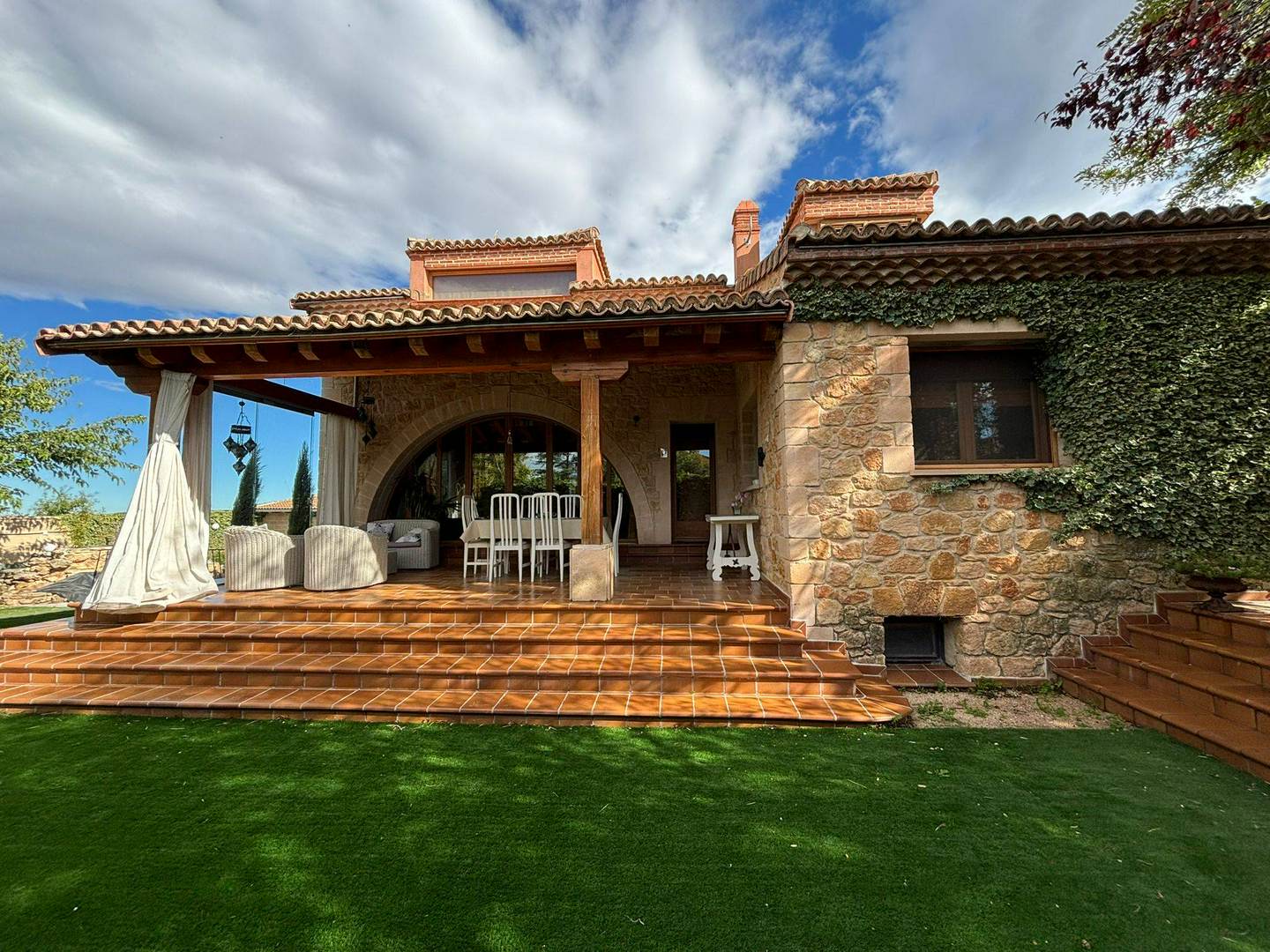 Alquila por horas Encantadora vivienda unifamiliar 