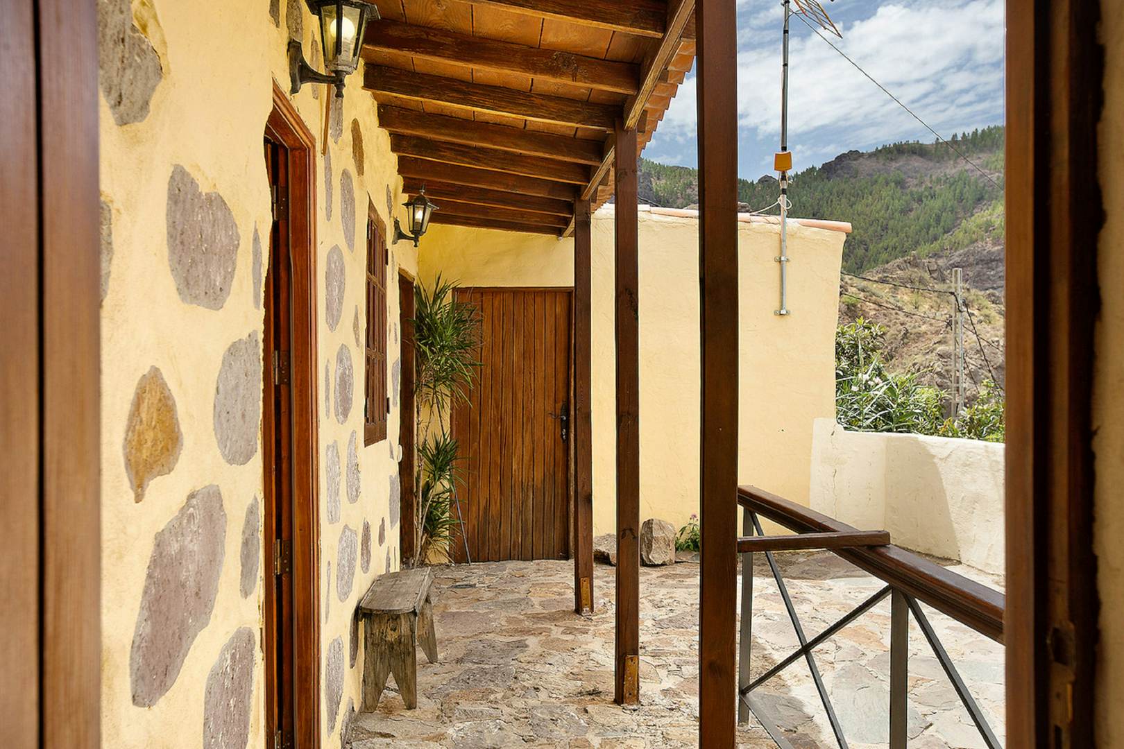 Alquila por horas Casa rústica de 250 años
