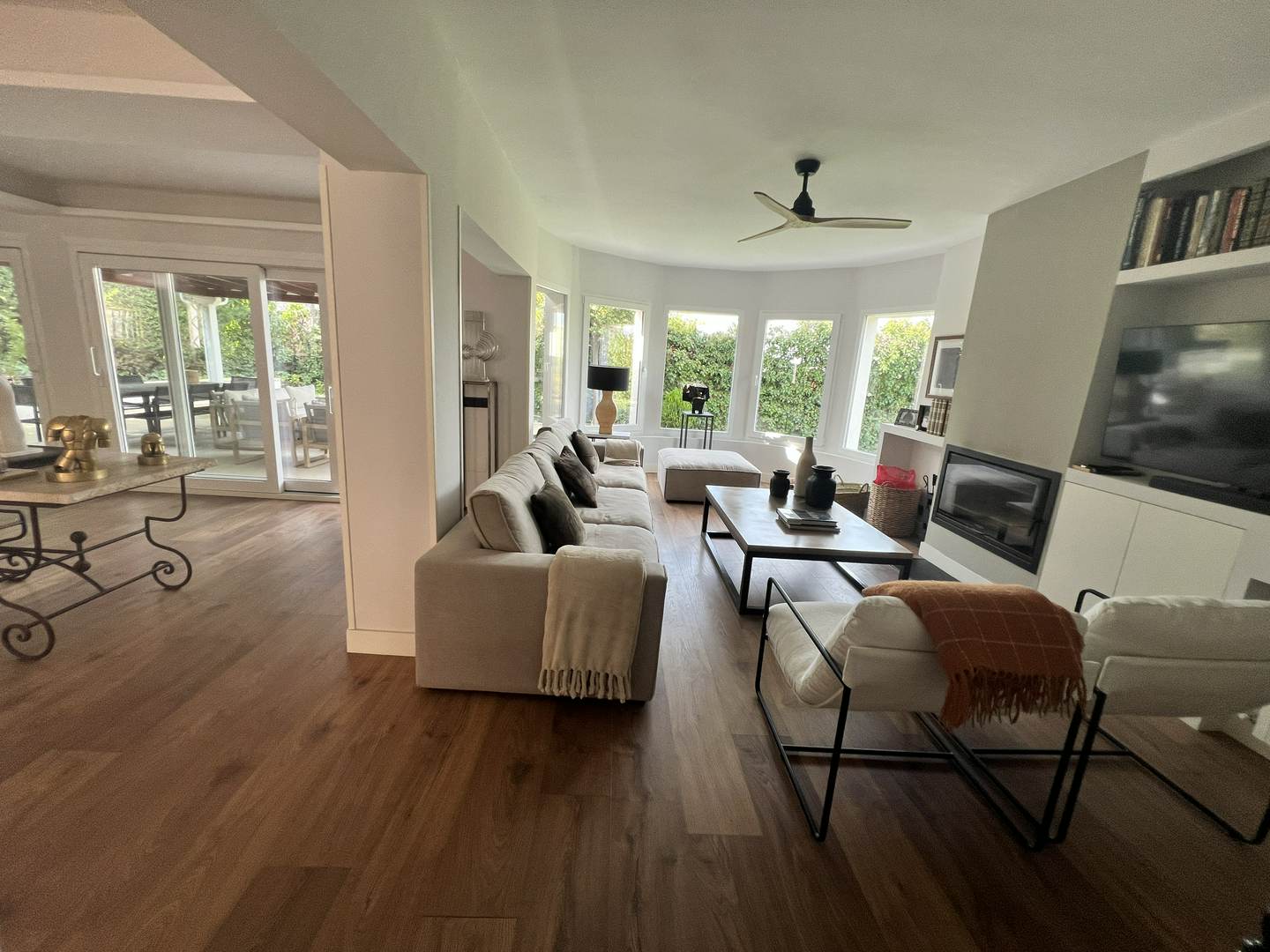 Alquila por horas VIVIENDA ESTILO AMERICANO PREMIO DE DISEÑO ARQUITECTÓNICO 