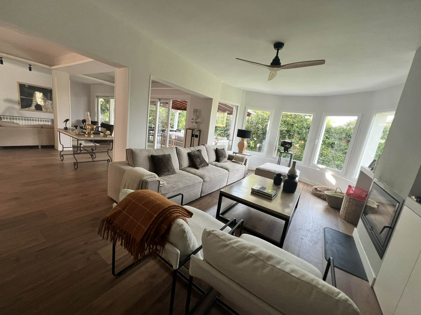 Alquila por horas VIVIENDA ESTILO AMERICANO PREMIO DE DISEÑO ARQUITECTÓNICO 