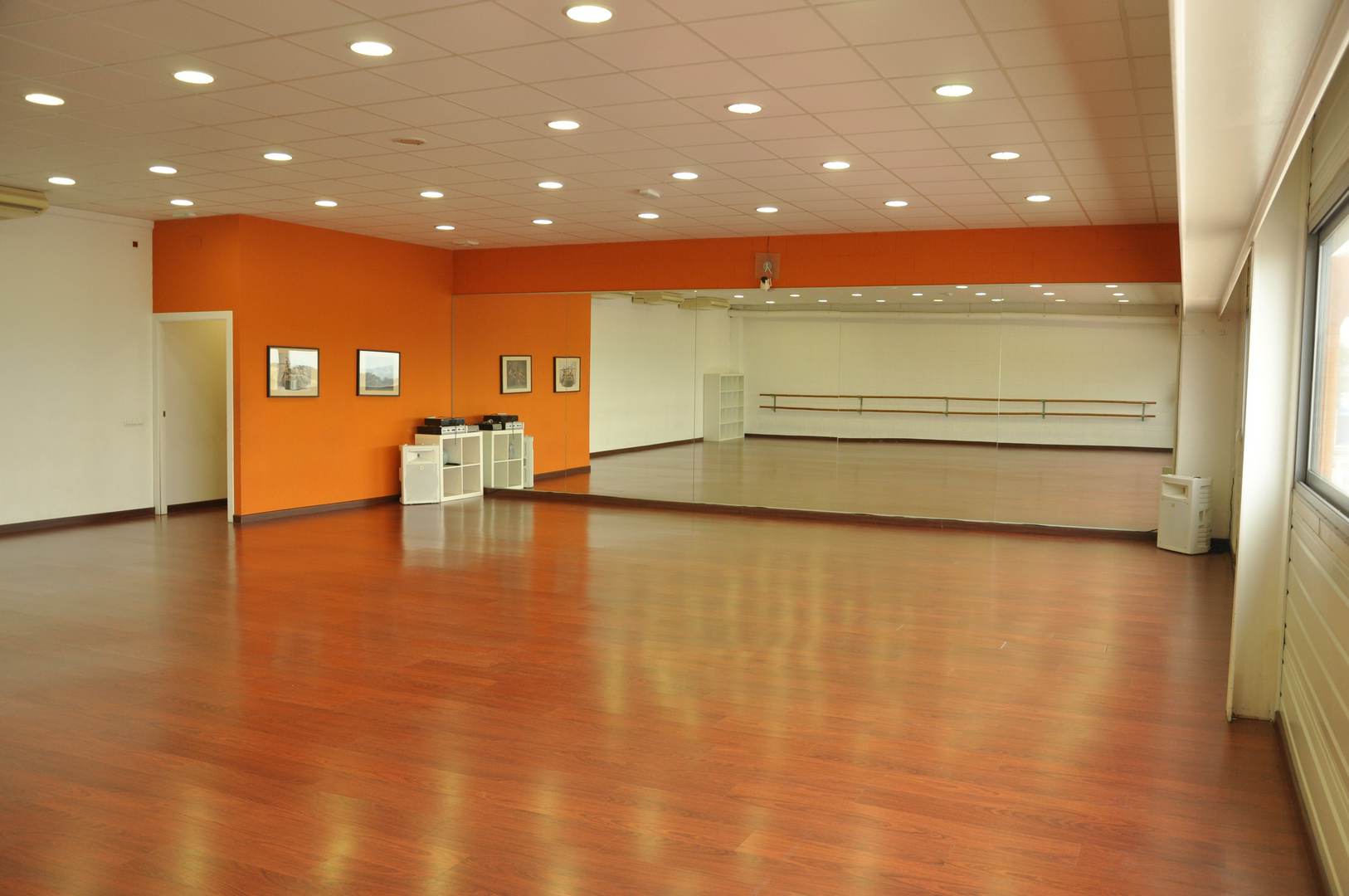 Alquila por horas Escola de Dansa