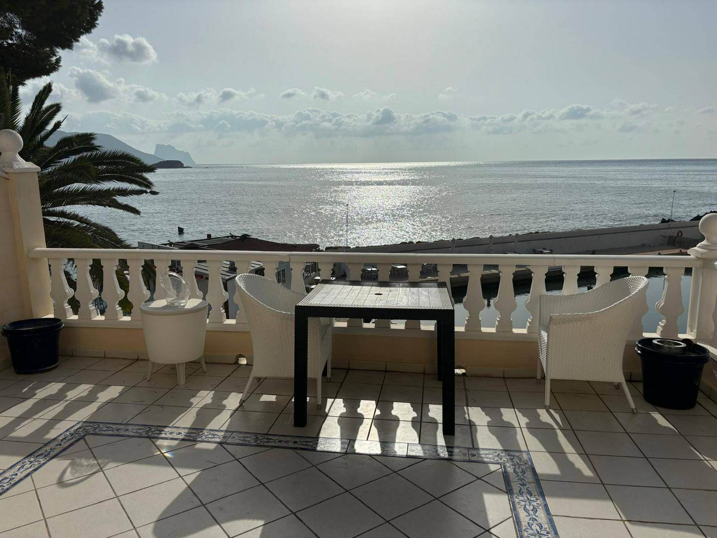 Alquila por horas Maravilloso apartamento en primera linea de Mar Mediterraneo