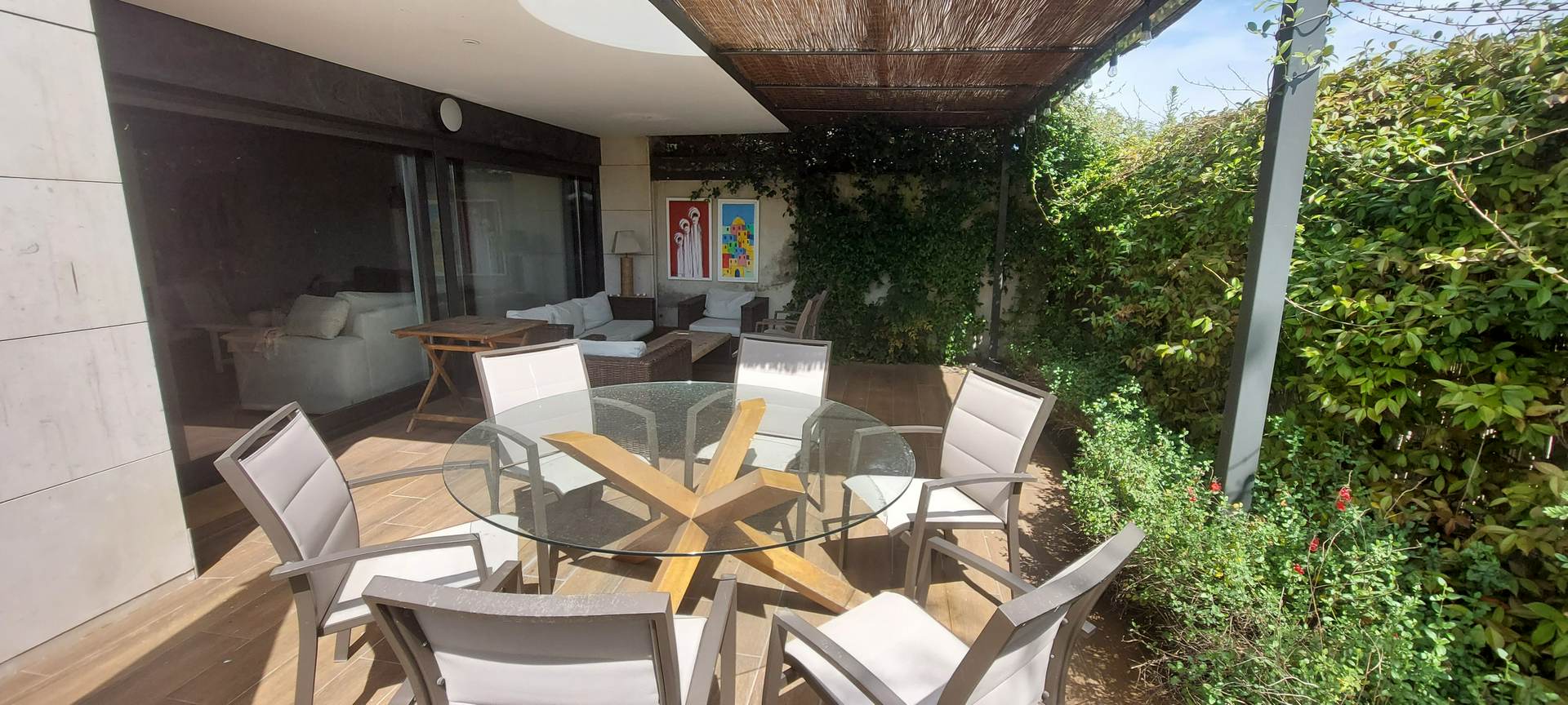 Alquila por horas Piso amplio con enorme jardín en planta baja
