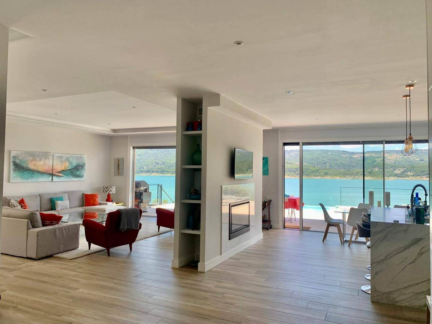 Alquila por horas Casa Contemporánea con vistas Lago Entrepeñas a 1h de Madrid