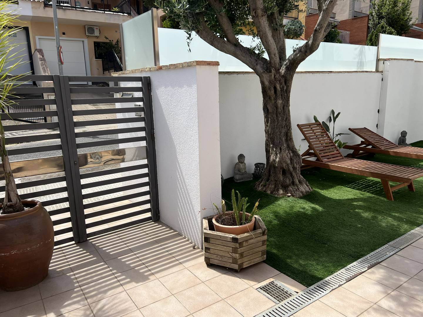 Alquila por horas Vivienda unifamiliar con doble altura