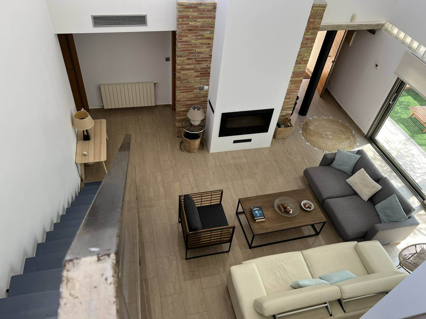 Alquila por horas Vivienda unifamiliar con doble altura