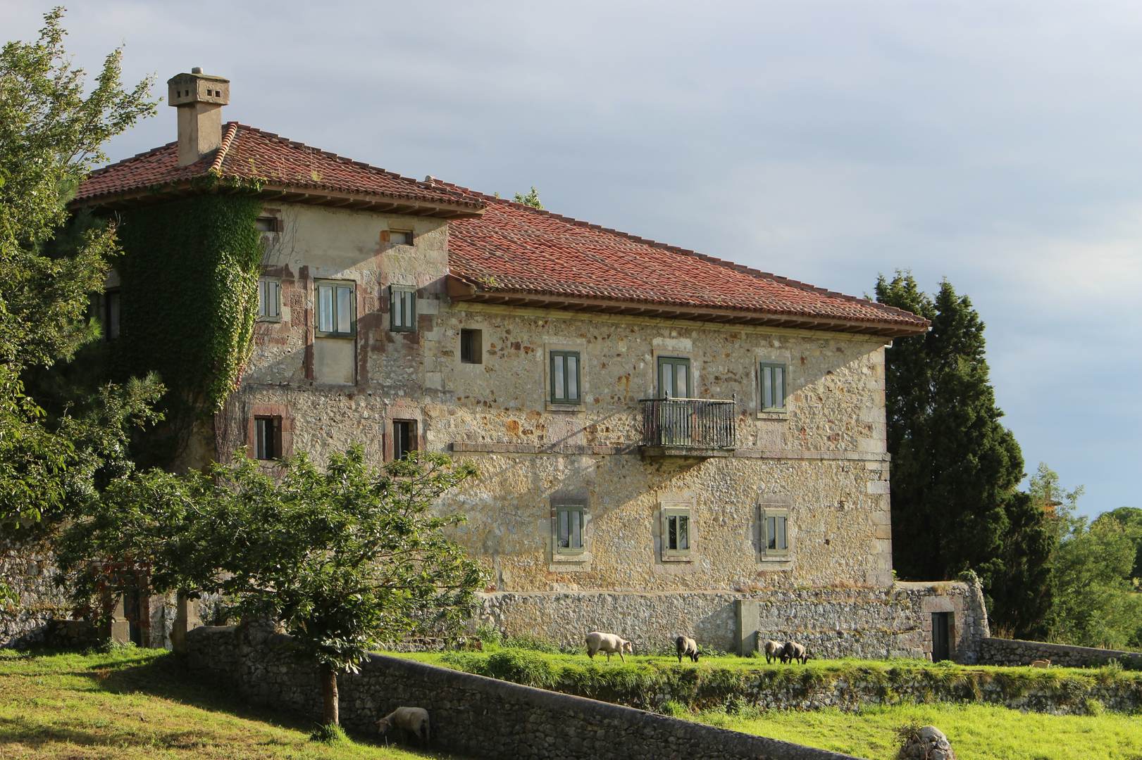 Alquila por horas Casona Montañesa del siglo XVIII