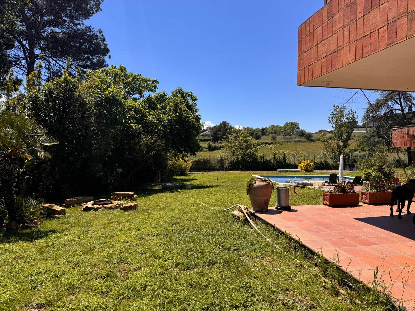 Alquila por horas Precioso Jardín con Piscina