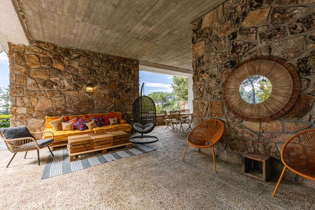Alquila por horas Vivienda unifamiliar de piedra 