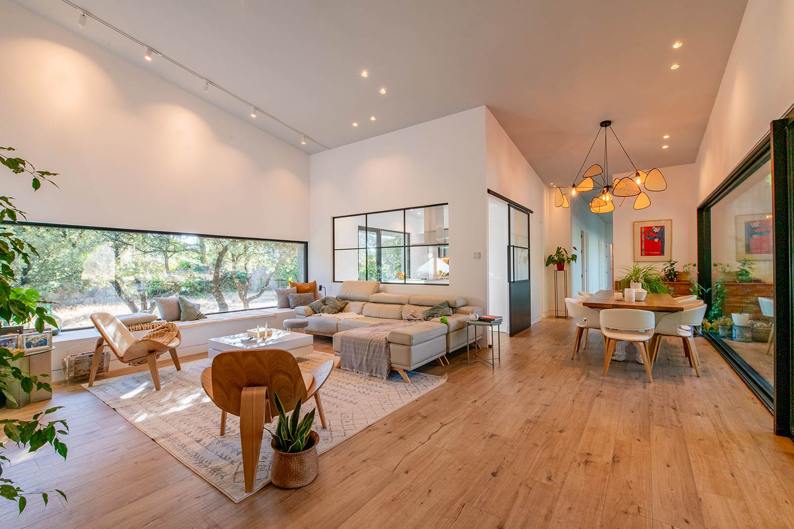 Alquila por horas Casa brutalista contemporánea en entorno natural