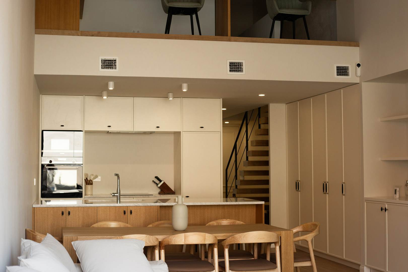 Alquila por horas Casa familiar moderna con piscina centro ciudad