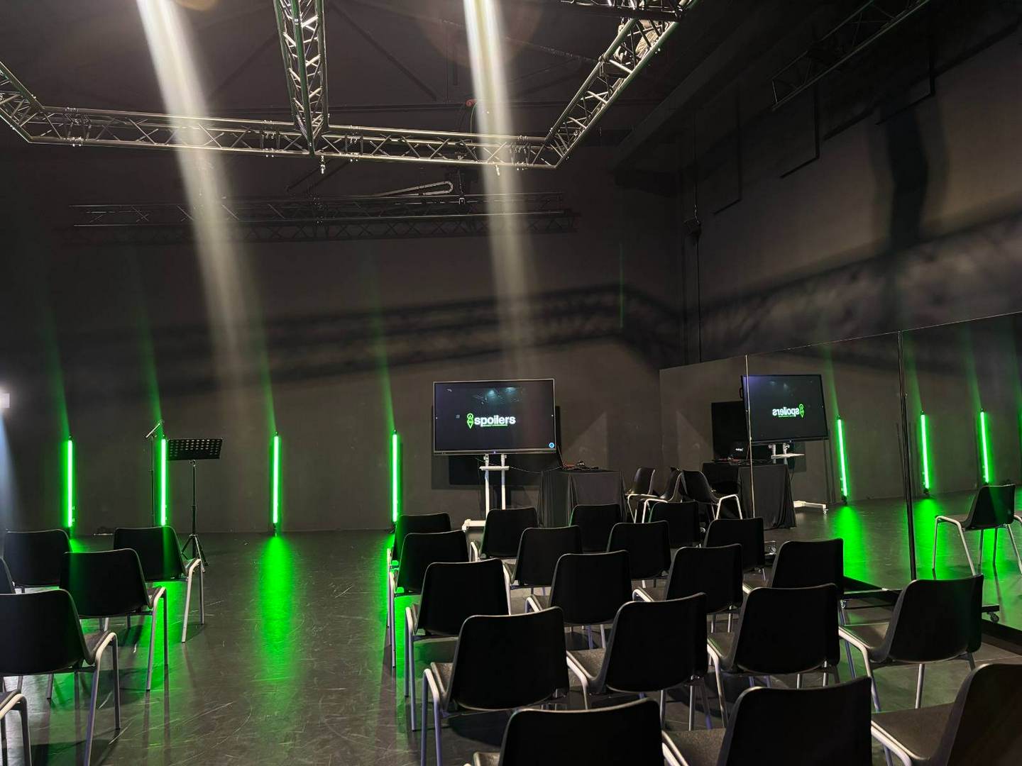 Alquila por horas Nave reformada para realizar multiples actividades o eventos