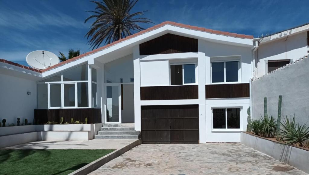 Alquila por horas Vivienda de estilo colonial en la icónica urbanización Los Cubanitos de La Manga del Mar Menor