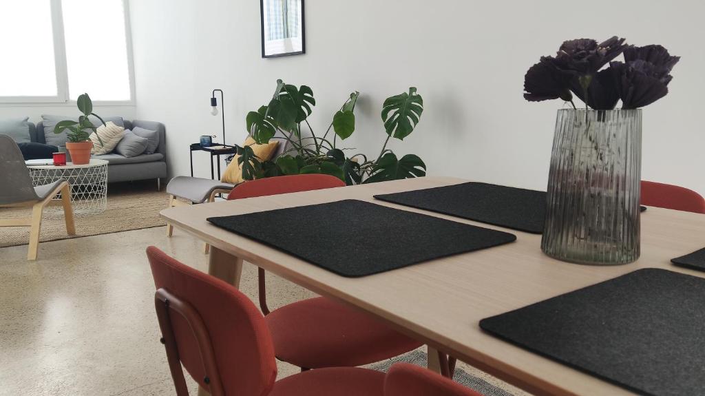 Alquila por horas Vivienda de estilo colonial en la icónica urbanización Los Cubanitos de La Manga del Mar Menor