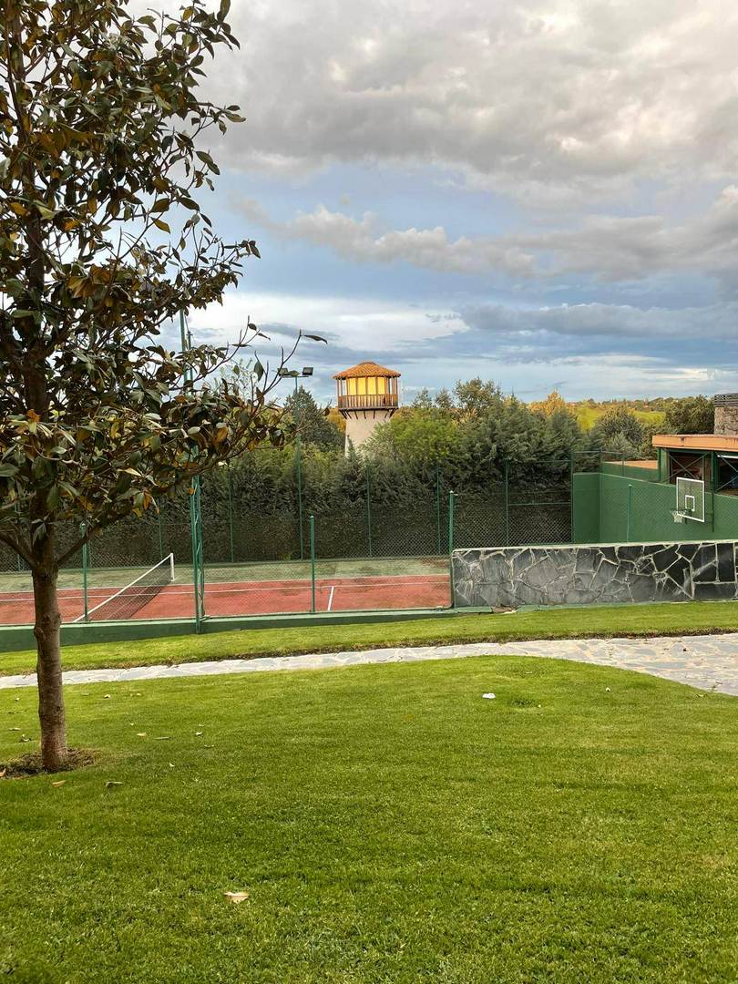 Alquila por horas Chalet Madrid de 4000m de parcela y 600 construidos
