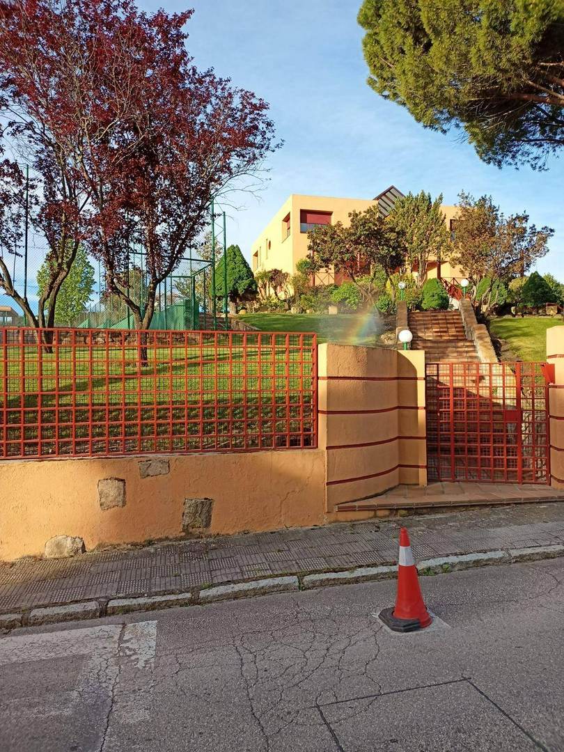 Alquila por horas Chalet Madrid de 4000m de parcela y 600 construidos