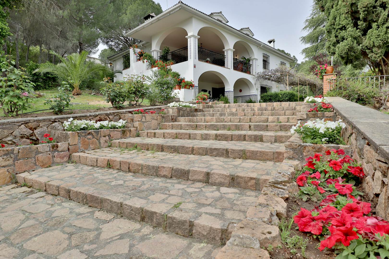 Alquila por horas Chalet de 1000m en Cordoba