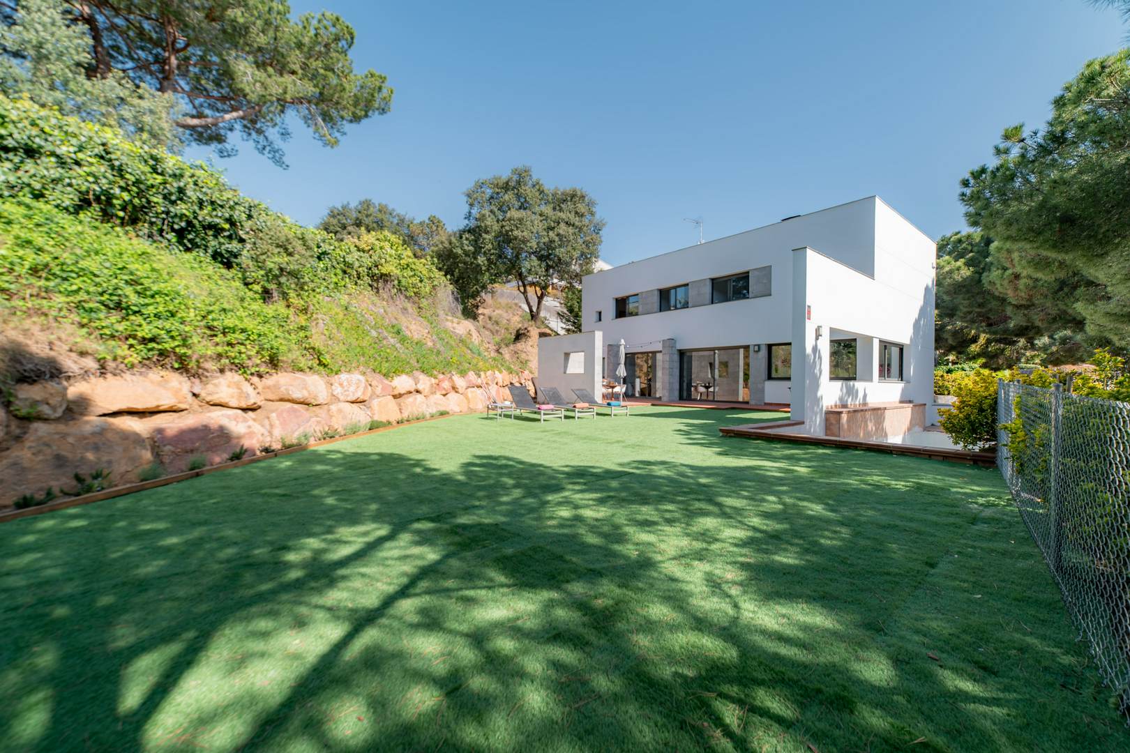 Alquila por horas Casa en el Maresme con jardín a 4 vientos