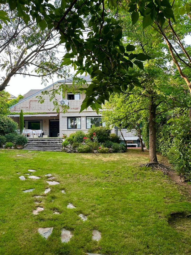 Alquila por horas Vivienda unifamiliar pareada de estilo Americano