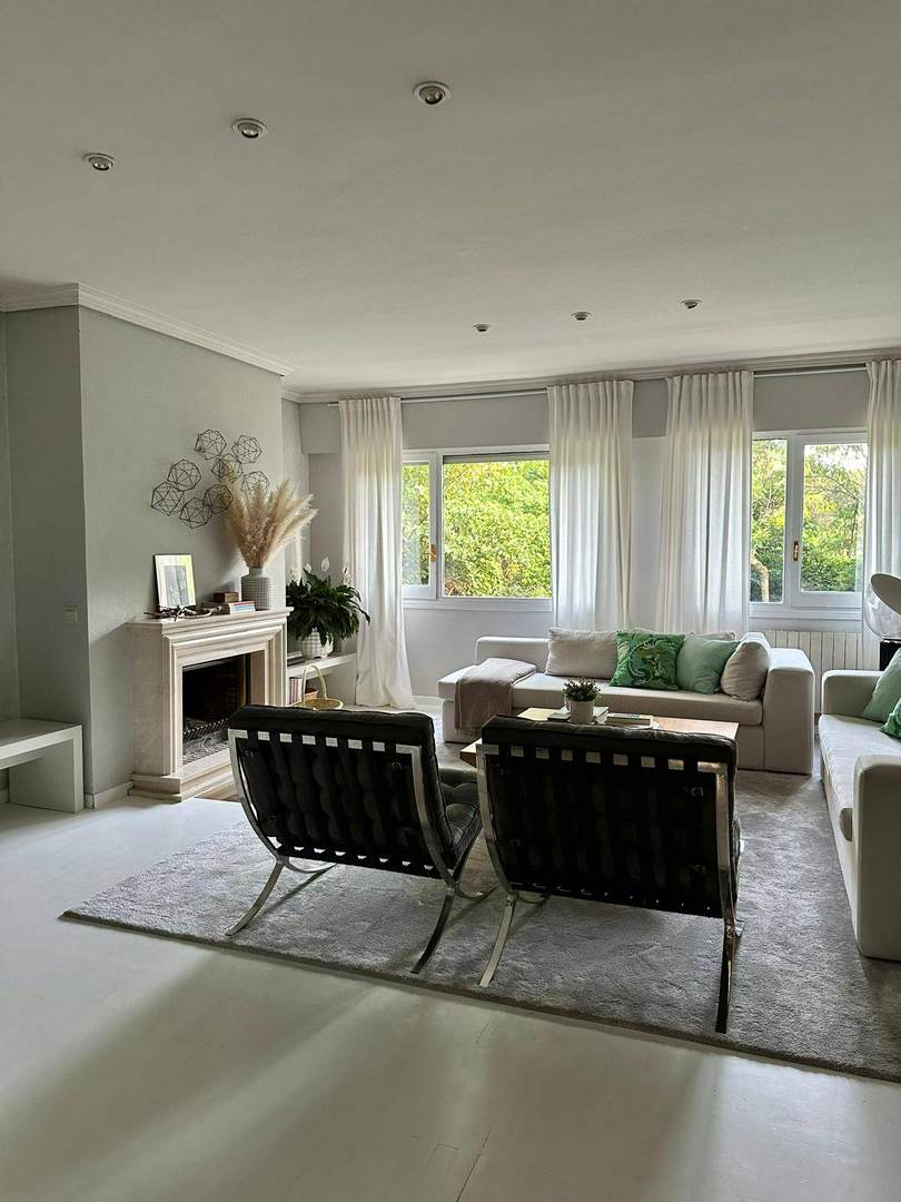 Alquila por horas Vivienda unifamiliar pareada de estilo Americano