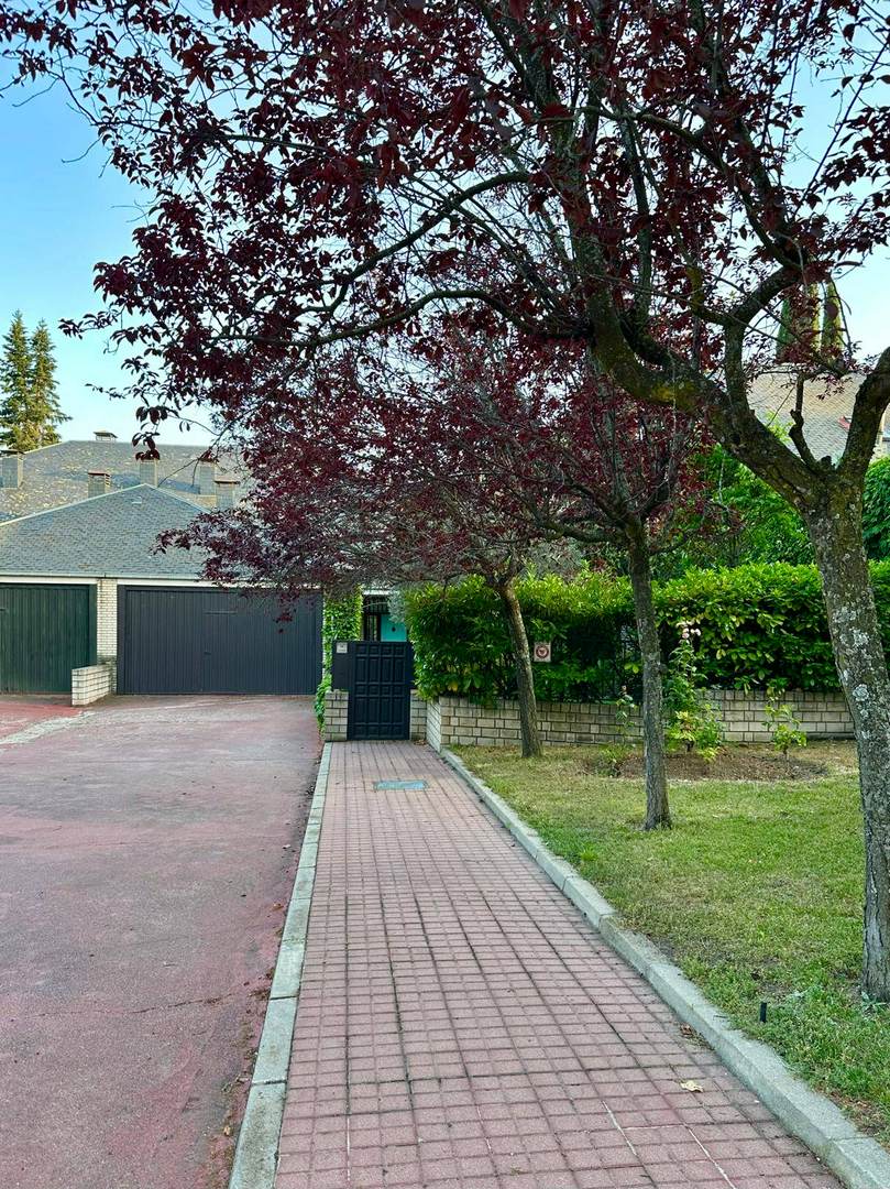 Alquila por horas Vivienda unifamiliar pareada de estilo Americano