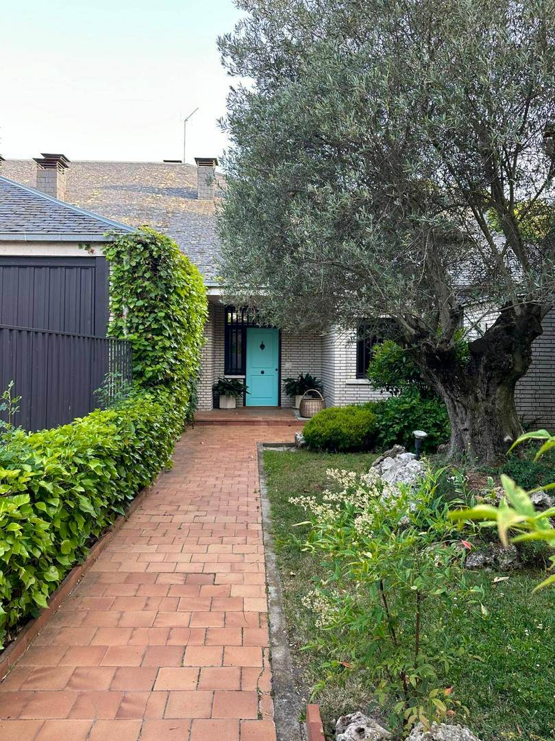 Alquila por horas Vivienda unifamiliar pareada de estilo Americano